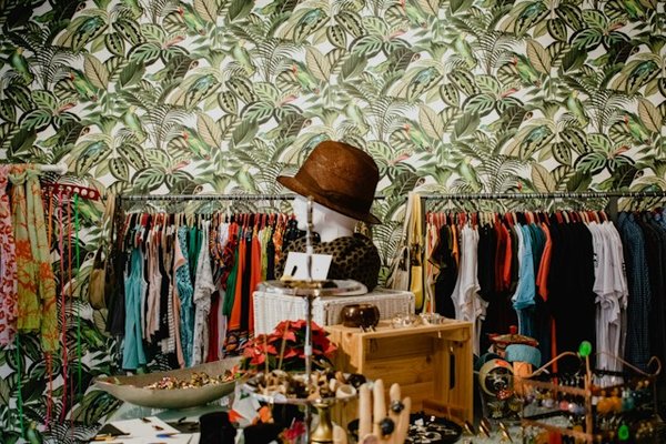 Welche Tipps gibt es für das Tragen von Plisseeröcken ohne aufzutragen?